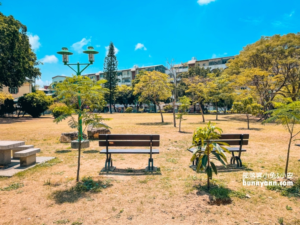 台南市南門公園，嗨玩有遮陽遊戲區，美拍古老城門與牌樓