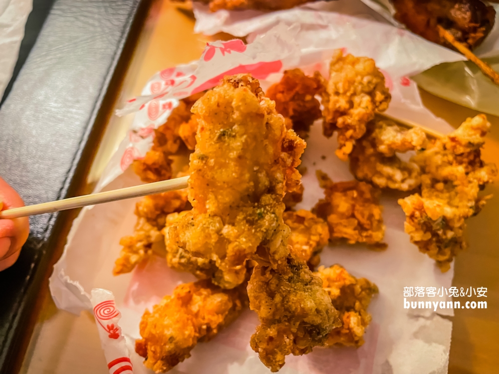 台南【武聖夜市】TOP10家必吃美食，雞排、蜜地瓜、果汁、脆腸通通有