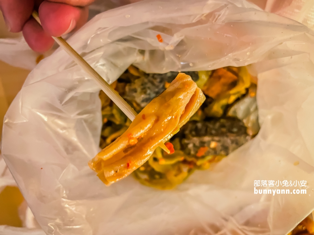 台南【武聖夜市】TOP10家必吃美食，雞排、蜜地瓜、果汁、脆腸通通有