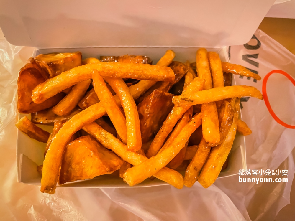台南【武聖夜市】TOP10家必吃美食，雞排、蜜地瓜、果汁、脆腸通通有