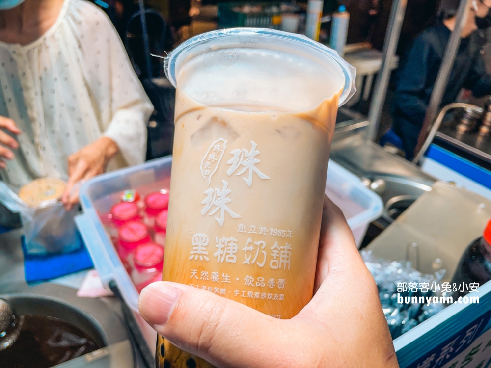台南【武聖夜市】TOP10家必吃美食，雞排、蜜地瓜、果汁、脆腸通通有
