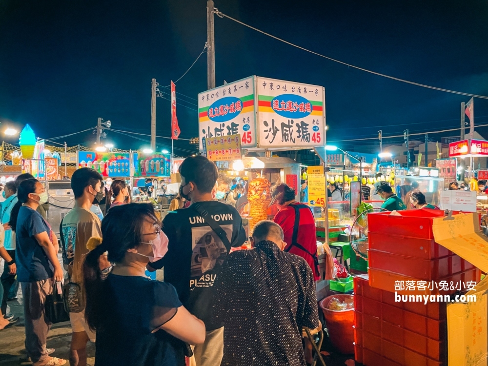 台南【武聖夜市】TOP10家必吃美食，雞排、蜜地瓜、果汁、脆腸通通有
