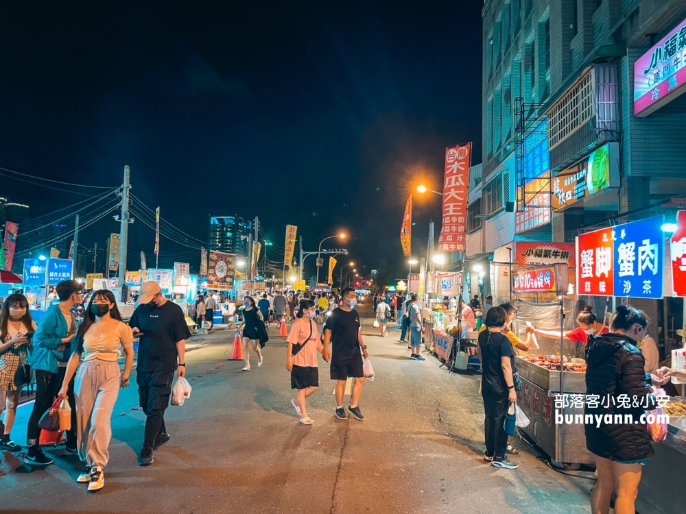 台南【武聖夜市】TOP10家必吃美食，雞排、蜜地瓜、果汁、脆腸通通有