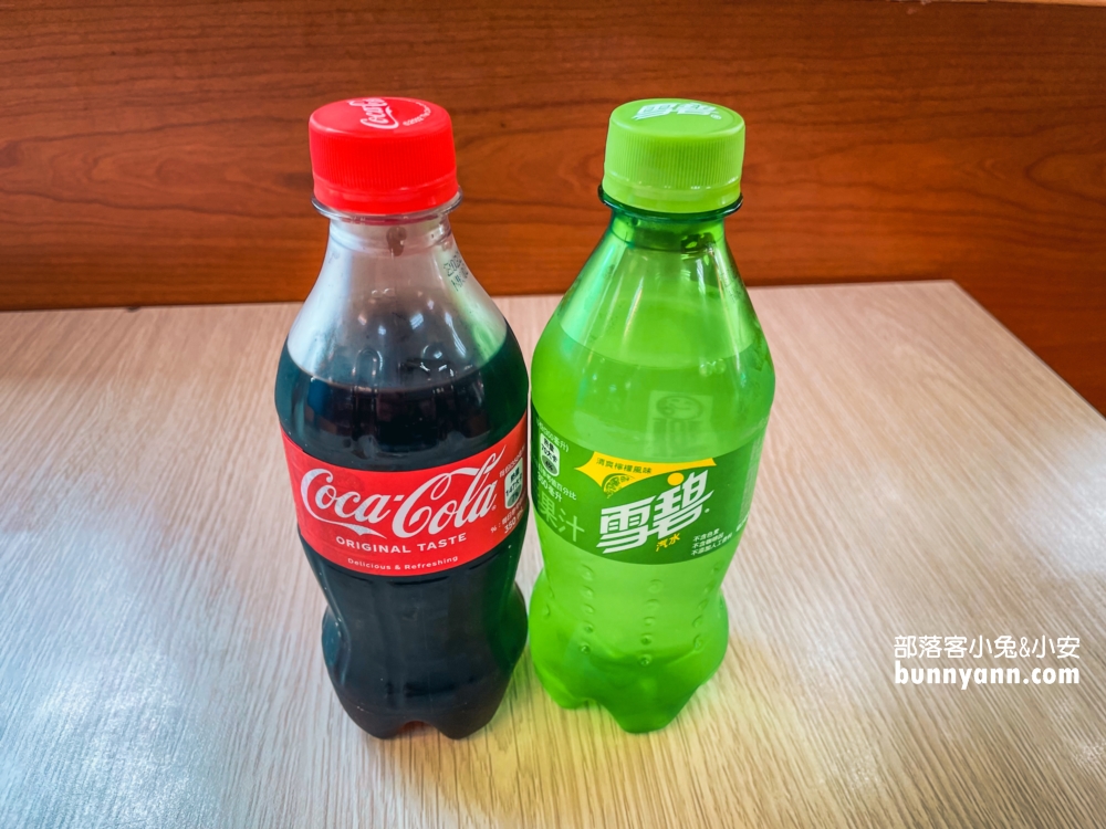 屏東回香牛肉麵，隱藏在五南書局內的大塊牛肉麵