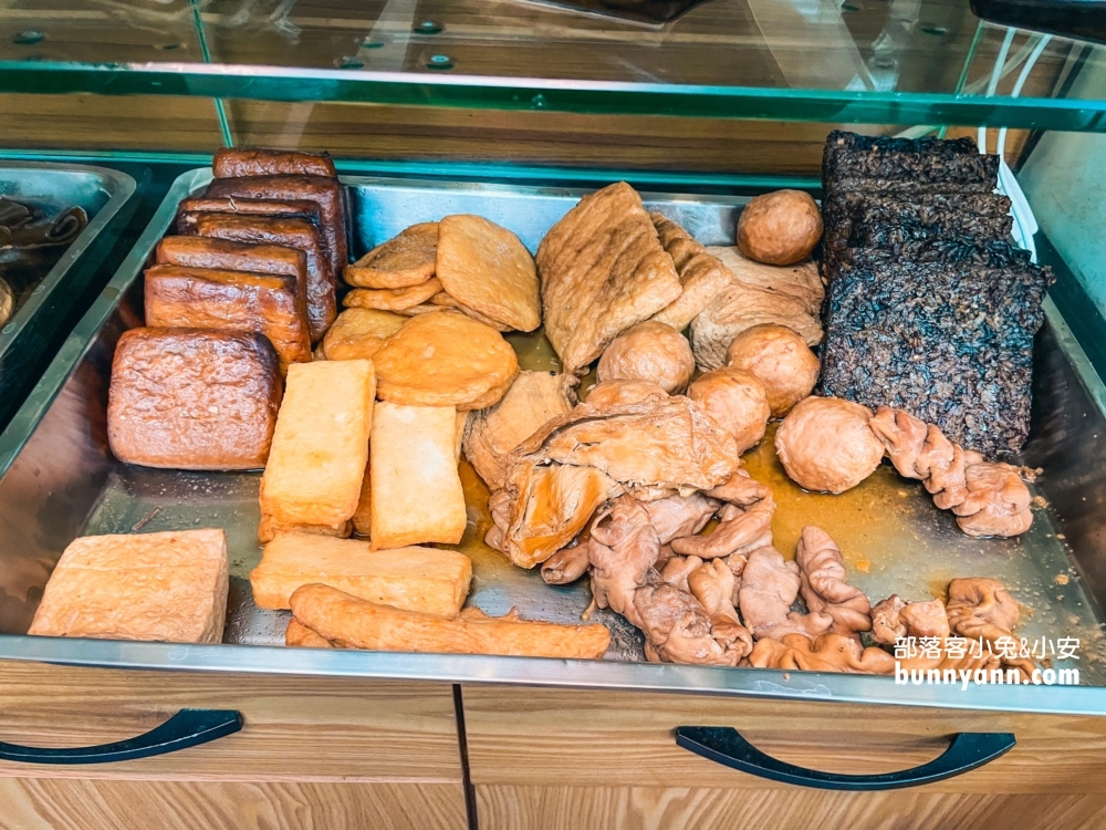 屏東回香牛肉麵，隱藏在五南書局內的大塊牛肉麵