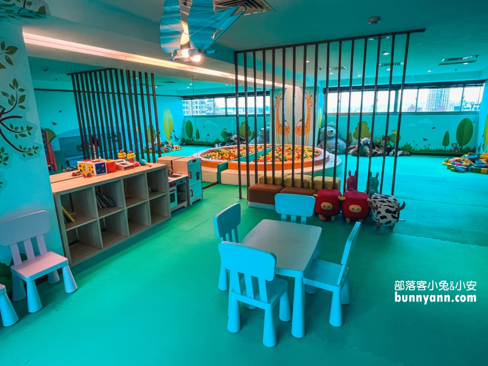 新竹福華大飯店，谷歌評價4顆星，評論破千則優質飯店。
