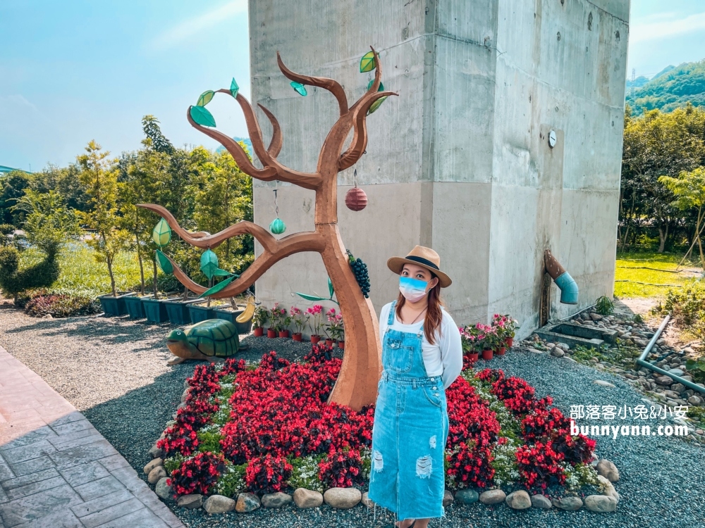 南投【橋聳雲天綠雕園區】壯觀高速公路建築景色