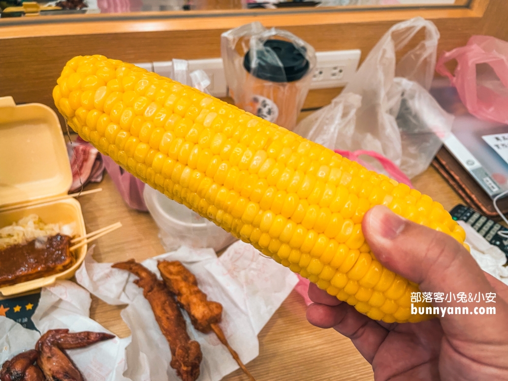 【埔里城觀光夜市】星期五六日營業的夜市，鴨血、地瓜球和臭豆腐每樣都好吃！