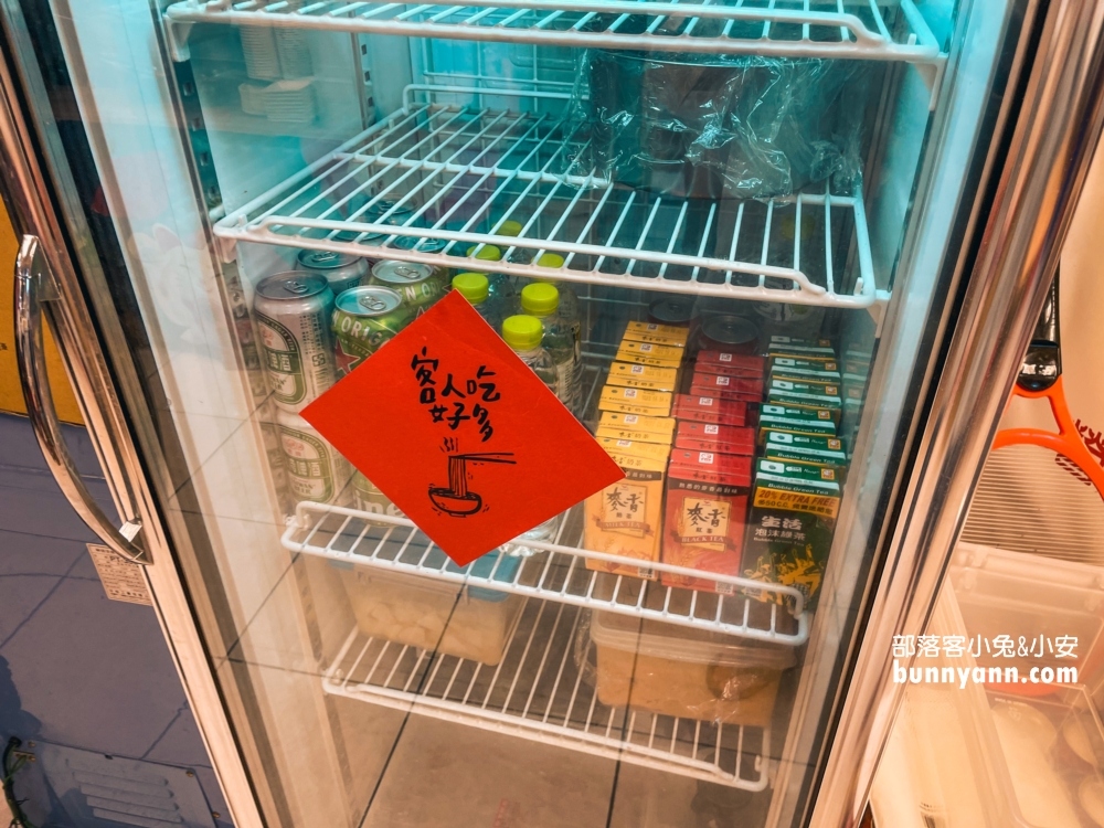 基隆必吃！吳姳麵館(A6263)，超過三十顆肥美蚵仔的男子漢蓋飯