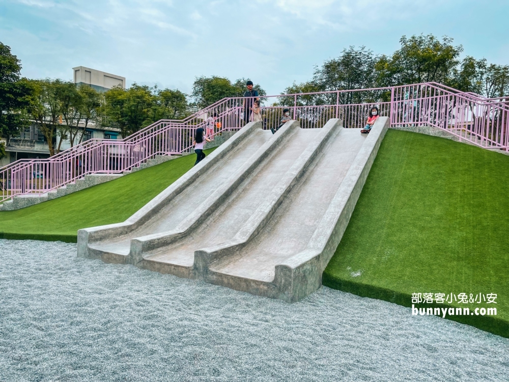 宜蘭「羅東九號公園」好好玩，可玩水玩溜滑梯跟盪鞦韆