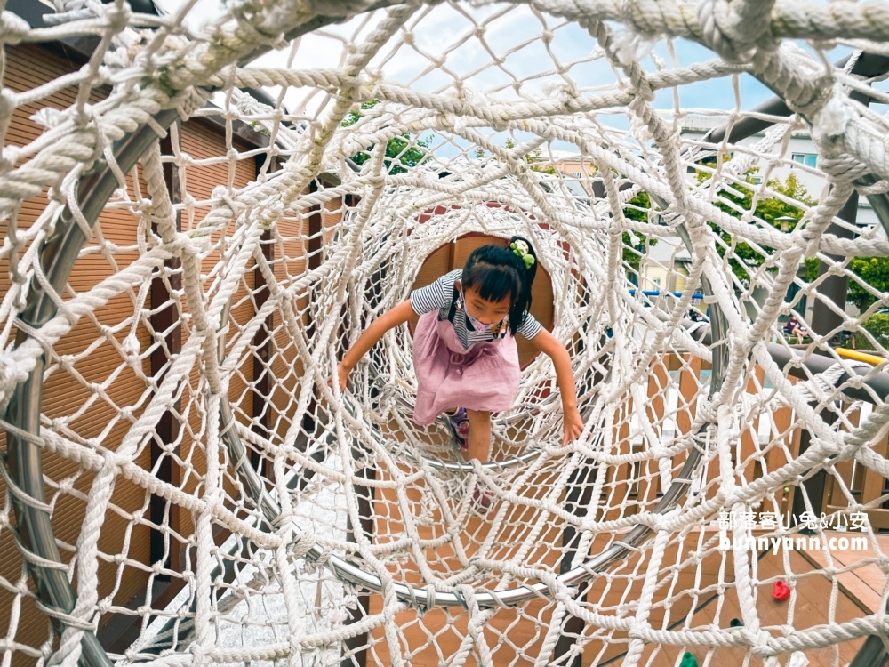 宜蘭「羅東九號公園」好好玩，可玩水玩溜滑梯跟盪鞦韆