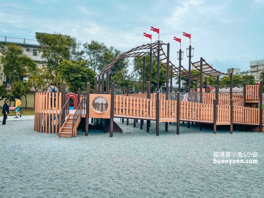 宜蘭「羅東九號公園」好好玩，可玩水玩溜滑梯跟盪鞦韆