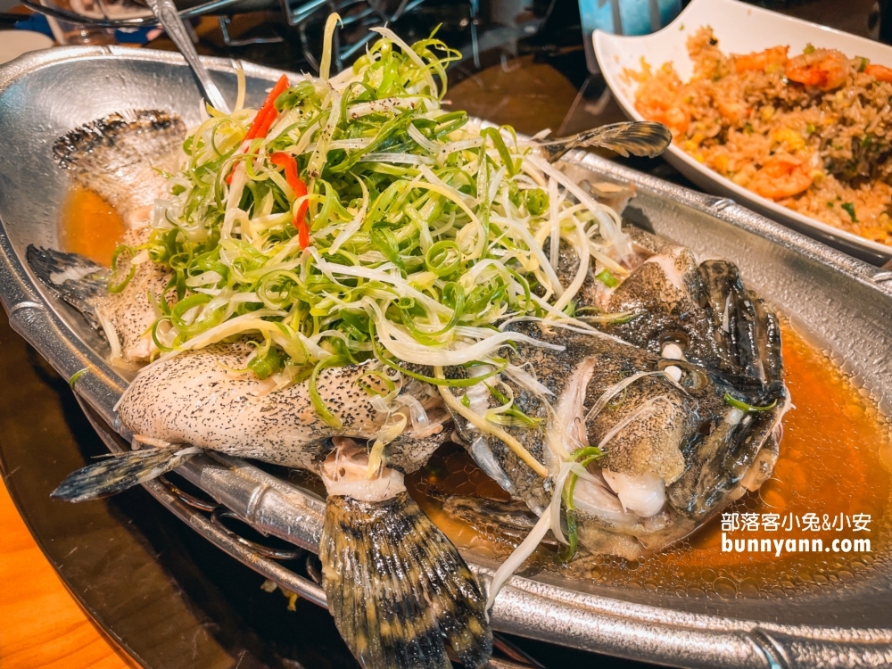 古坑【八斗子海鮮餐廳】每週二公休海產店，龍蝦、生魚片和小卷米粉都好吃!