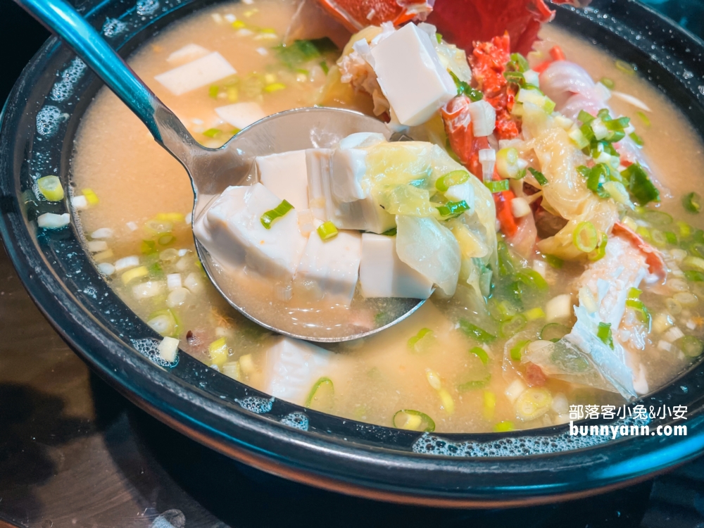 古坑【八斗子海鮮餐廳】每週二公休海產店，龍蝦、生魚片和小卷米粉都好吃!