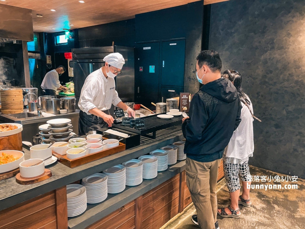 村民食堂廚窗港點