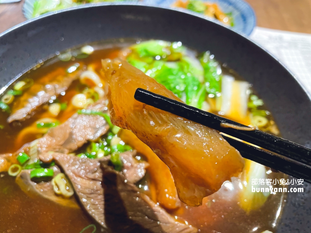 基隆美食古月香熬粹牛肉麵，停車資訊與菜單分享