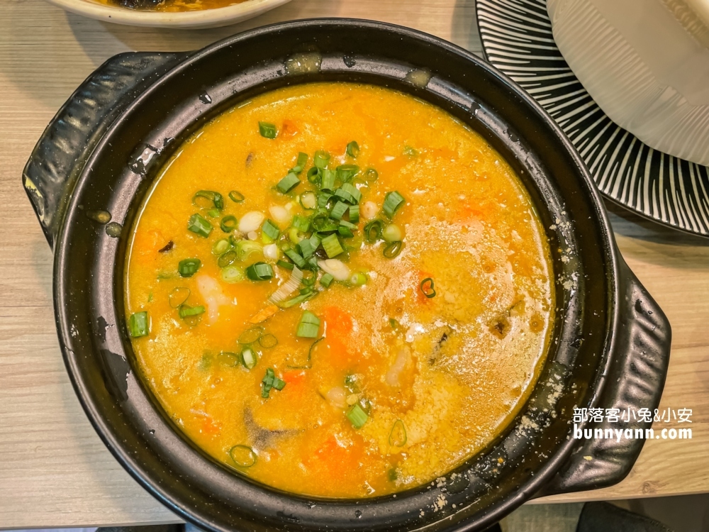 蟹黃海鮮豆腐煲