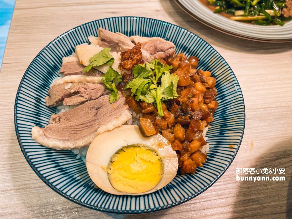 無骨鵝滷飯