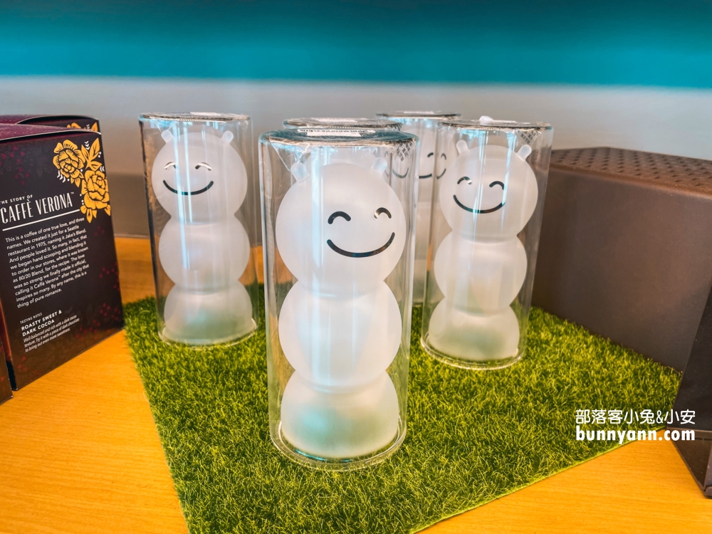 星巴克芎林文德門市，黑色系竹林園風格，有氮氣咖啡