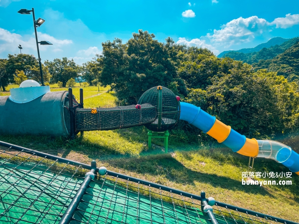 基隆必玩【暖暖運動公園】親子遊戲場超長溜滑好好玩