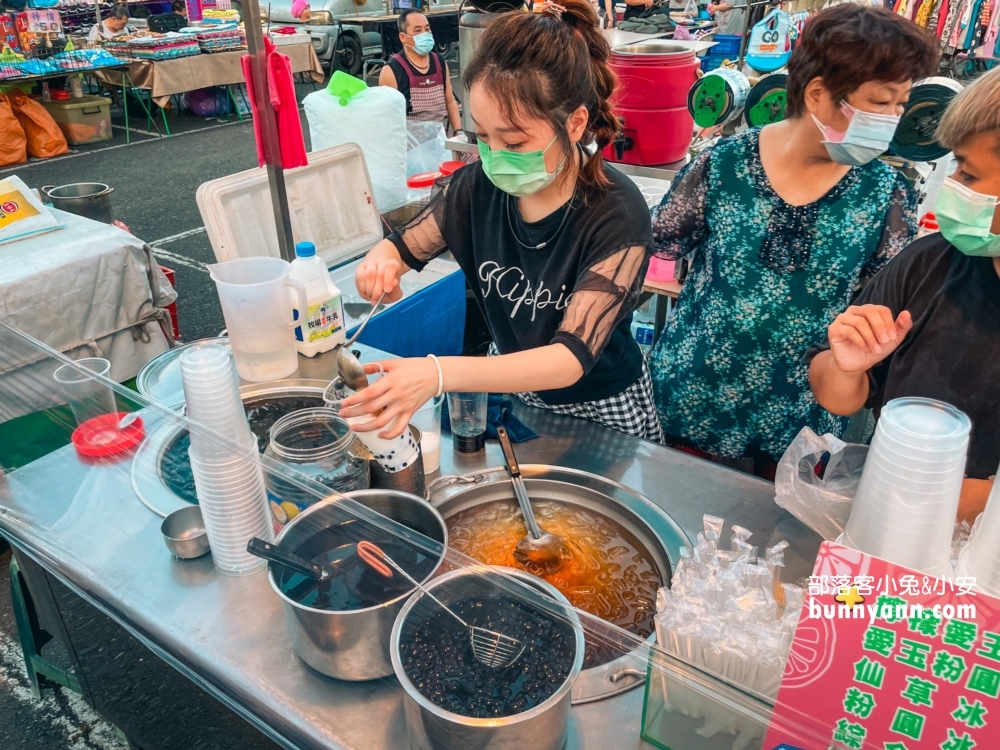 【路竹夜市】美食推薦這些好味道，必吃臭豆腐和章魚燒丸子