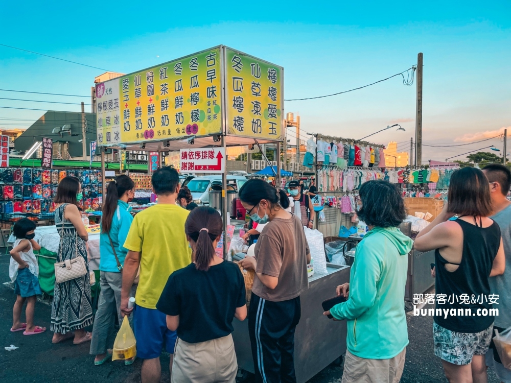 【路竹夜市】美食推薦這些好味道，必吃臭豆腐和章魚燒丸子