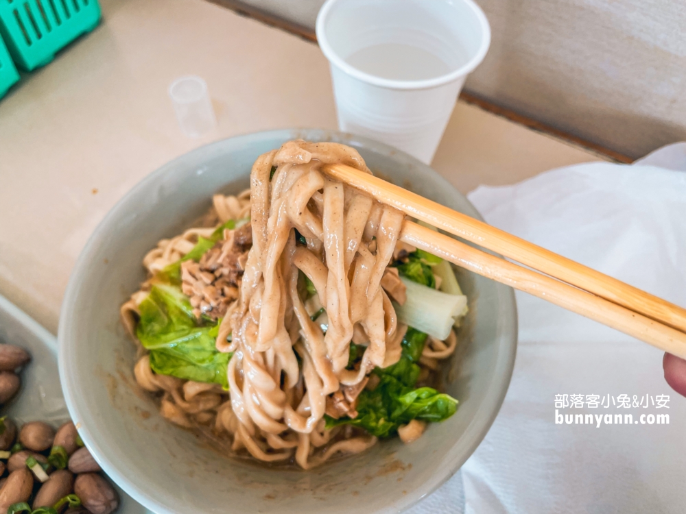 嘉義水上鄉小汪牛肉麵，牛肉入口即化，酸辣湯好好喝