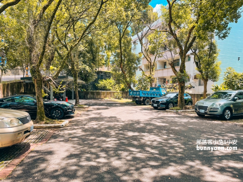 【二坪冰店】南投水里人氣冰店推薦，好吃冰棒一枝8元起