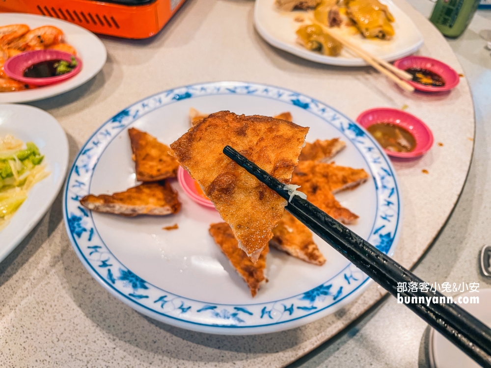 新北【萬里酒莊】放山雞不但新鮮嫩口，價格還很平價，CP值爆表！