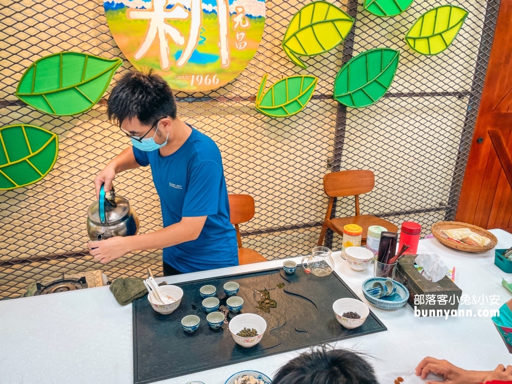 台東新元昌紅茶產業文化館，免費喝紅烏龍茶，紅豆餅好好吃