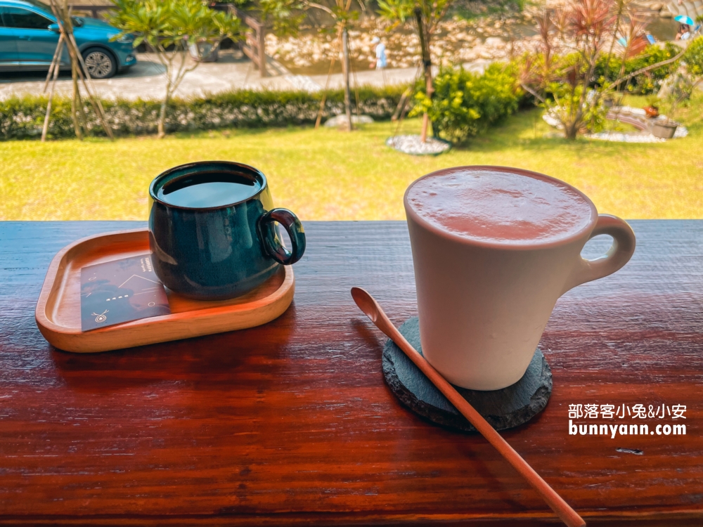 【鹿點咖啡千瀑店】龍潭戶外玩水喝咖啡好去處，美味香醇的單品咖啡