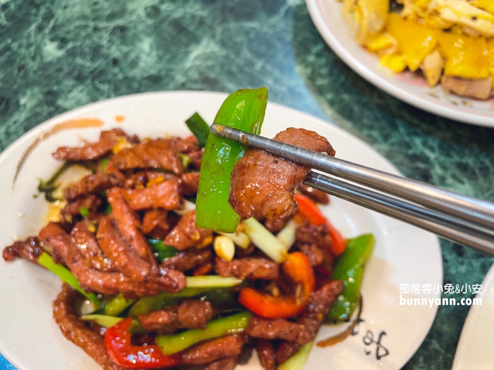 三峽樂源仙境土雞城一邊烤肉一邊玩水超級棒!!