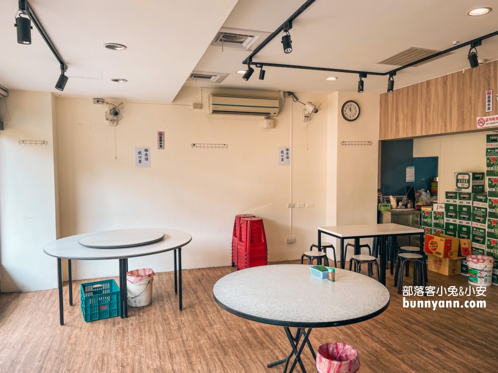 台北美食阿文熱炒，巷弄內的普通店面卻是超強海產餐廳