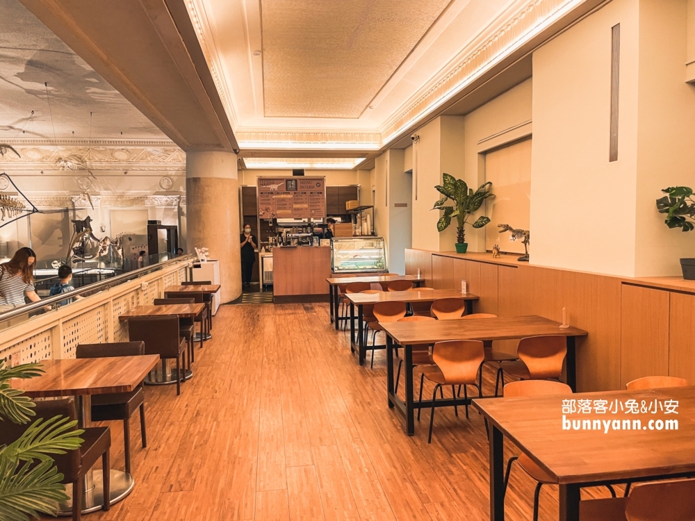 國立臺灣博物館古生物館推薦土銀展示館從神秘金庫及恐龍化石隨你拍