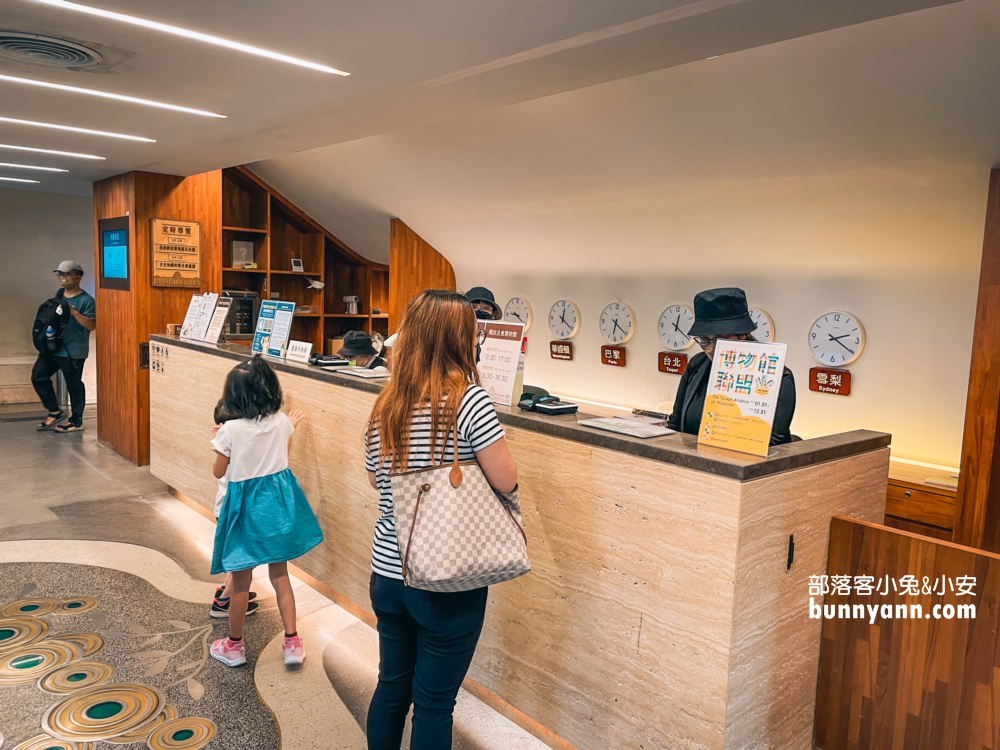 國立臺灣博物館古生物館推薦土銀展示館從神秘金庫及恐龍化石隨你拍