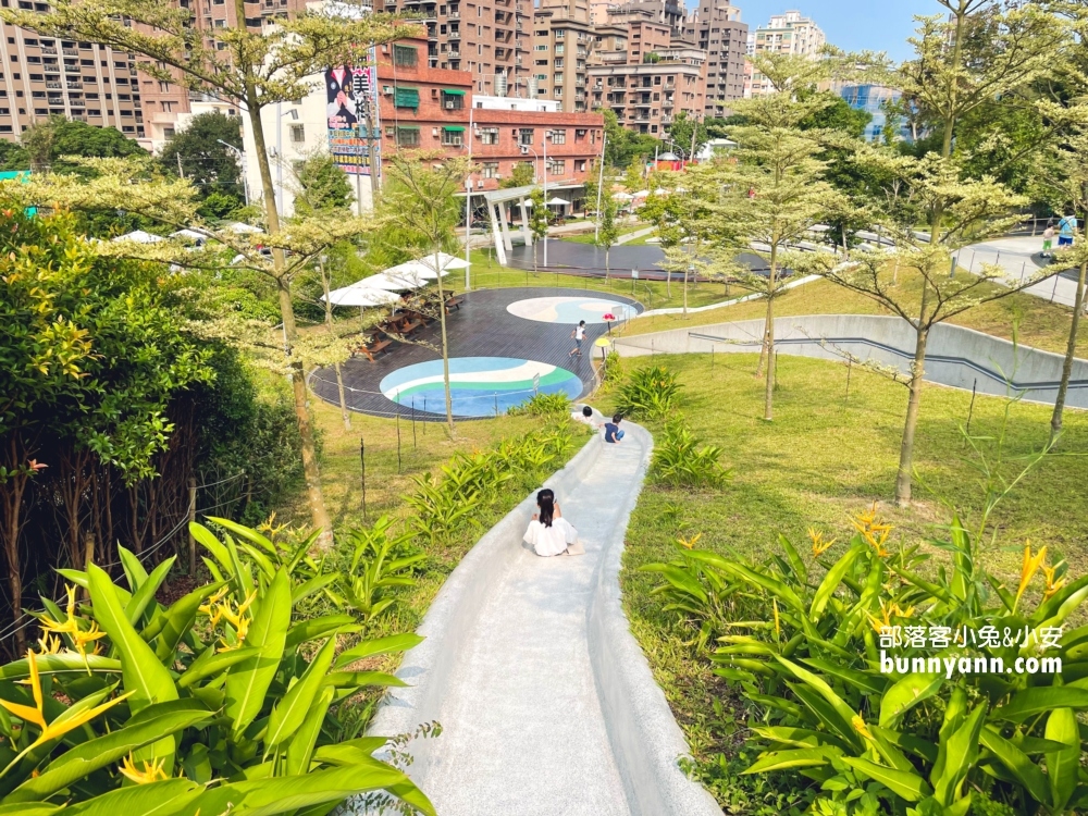 桃園戶外親子「台茂公園」台茂購物中心最大共融式樂園