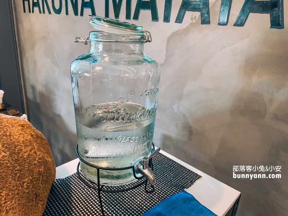 紅磚園邸｜水豚和狐獴陪你吃飯，菜單與預約方式介紹。