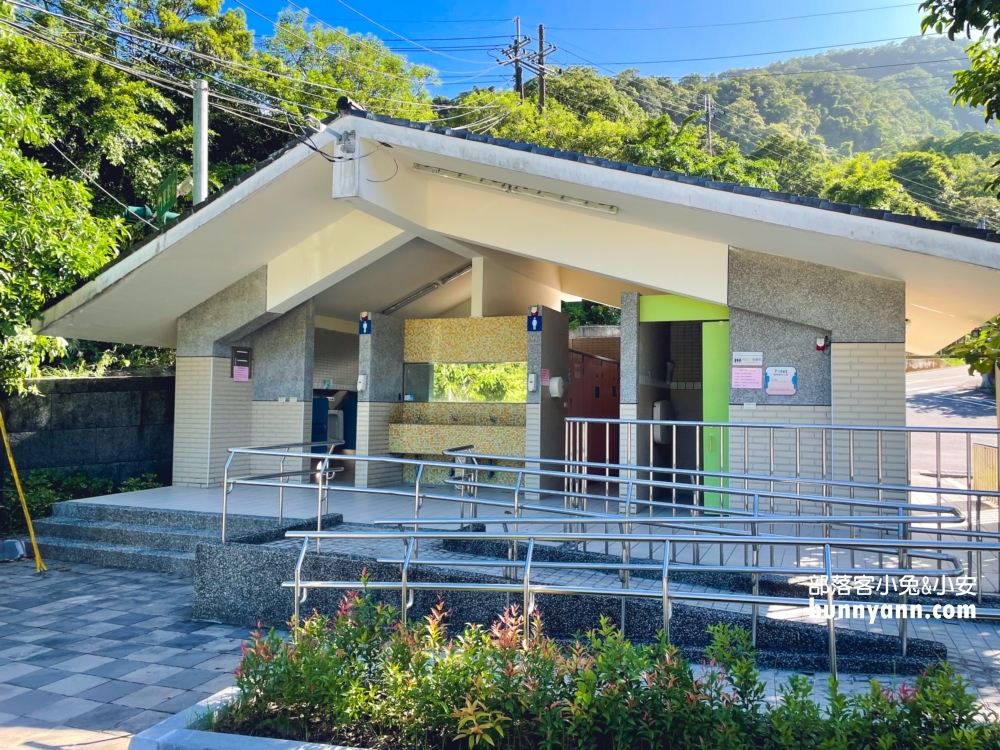 基隆【暖東峽谷步道】從入口處到瀑布來回只要30分鐘輕鬆走
