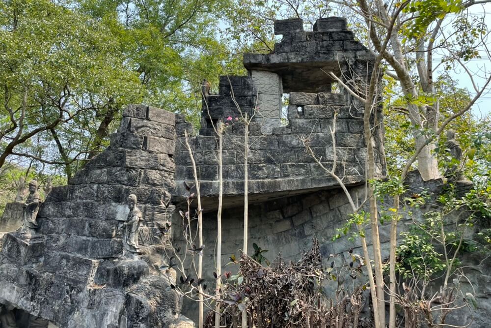 台南版吳哥窟「楠西萬佛寺」超誇張鐘乳石洞，預約參觀方法。