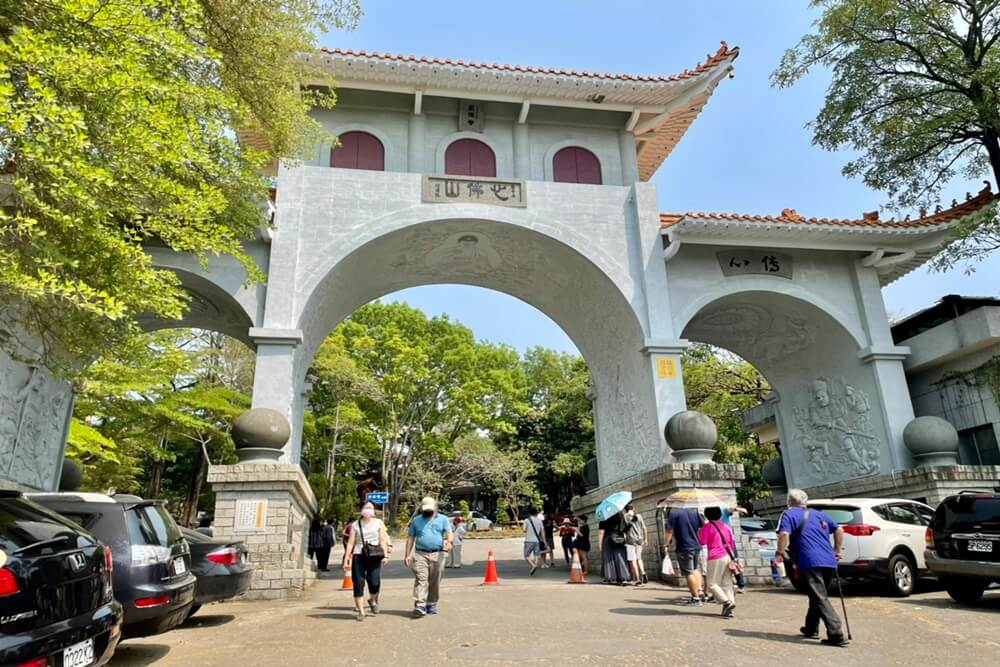 《楠西萬佛寺》台南版吳哥窟，超誇張鐘乳石洞預約參觀方法。