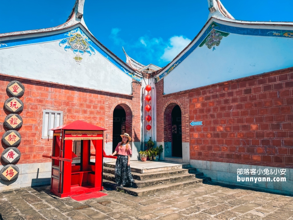 青蛙石海洋遊憩公園，超美救國團墾丁青年活動中心與情人沙灘