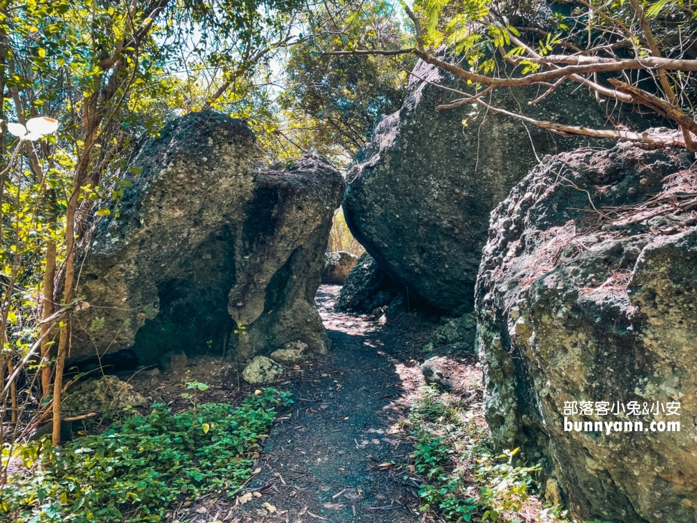 青蛙石海洋遊憩公園，超美救國團墾丁青年活動中心與情人沙灘