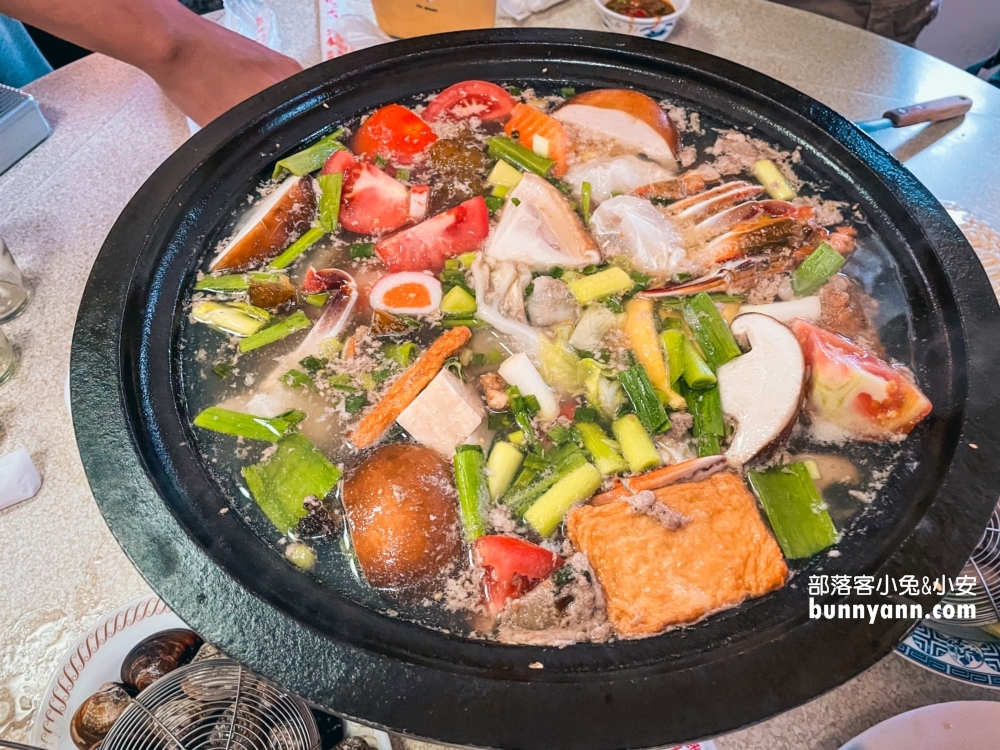 桃園火鍋店「韓鄉石頭火鍋」一年只開八個月的火鍋店。