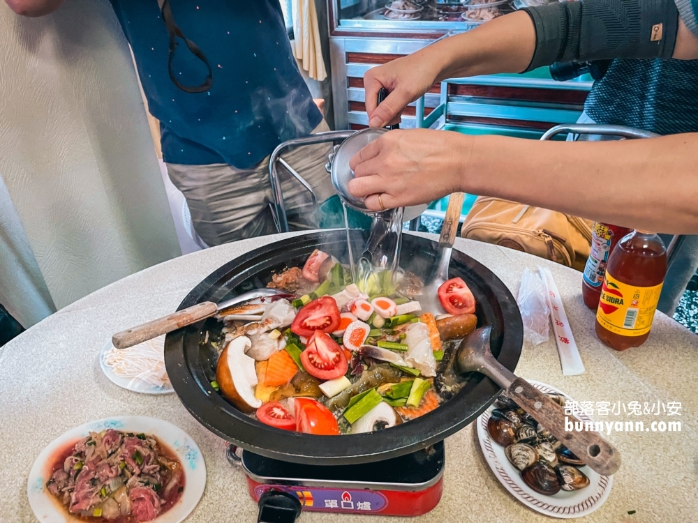 桃園火鍋店「韓鄉石頭火鍋」一年只開八個月的火鍋店。