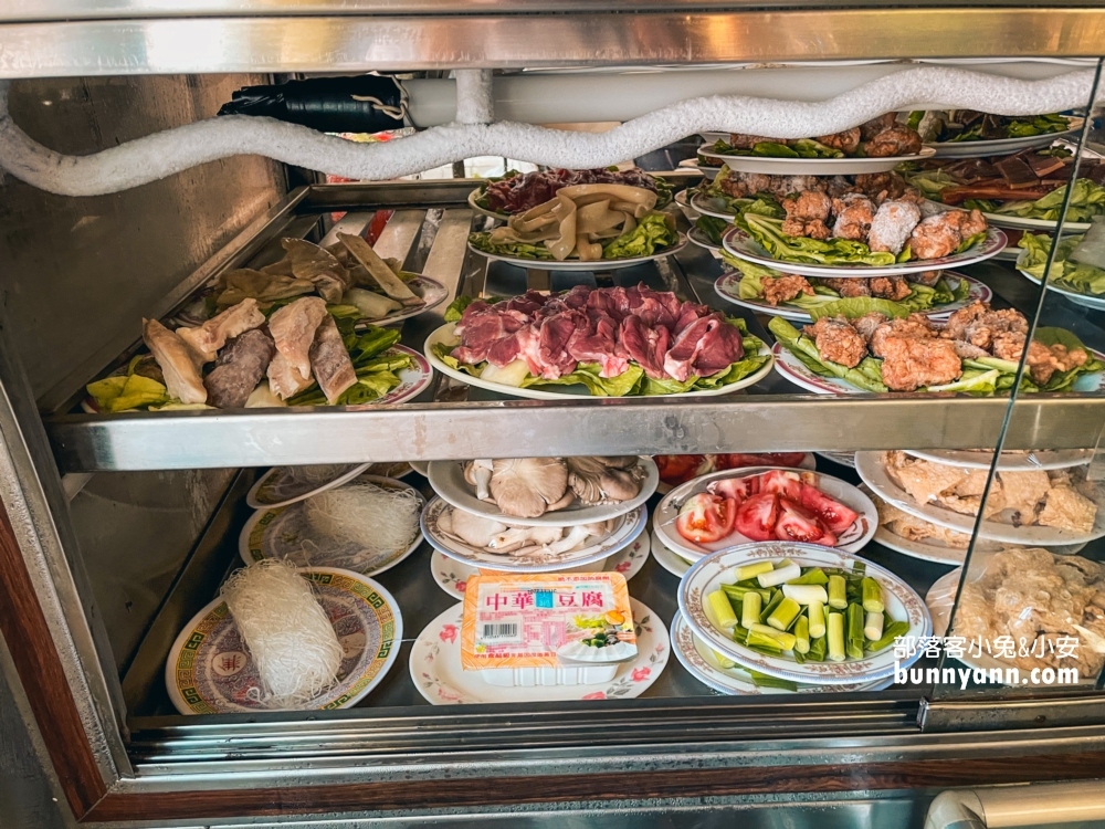 桃園火鍋店「韓鄉石頭火鍋」一年只開八個月的火鍋店。