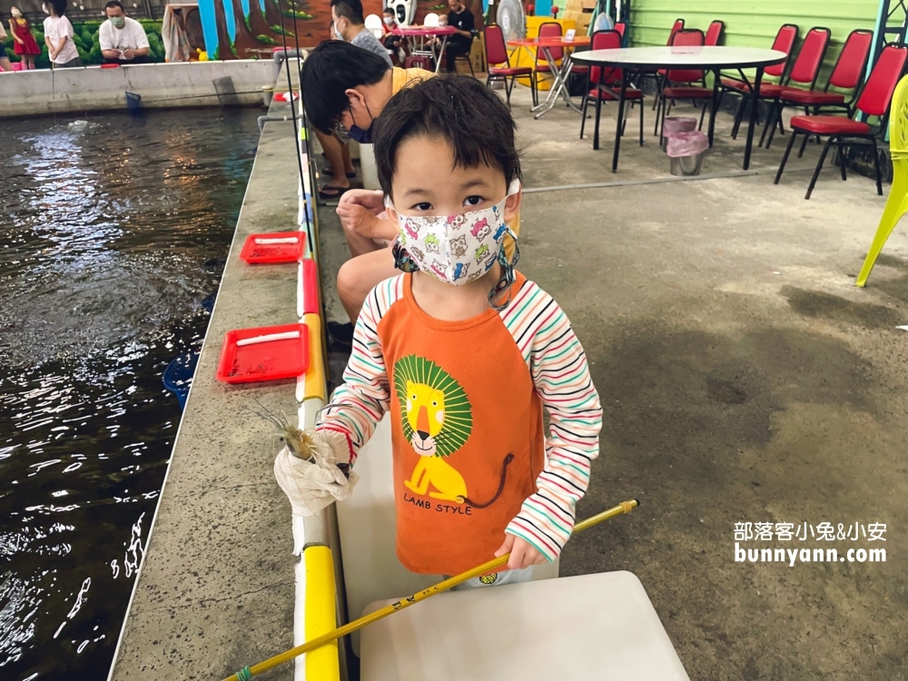 六隻蝦釣蝦場(如意)谷歌評分4.8超好上鉤蝦場，體驗雙鉤釣蝦好地方