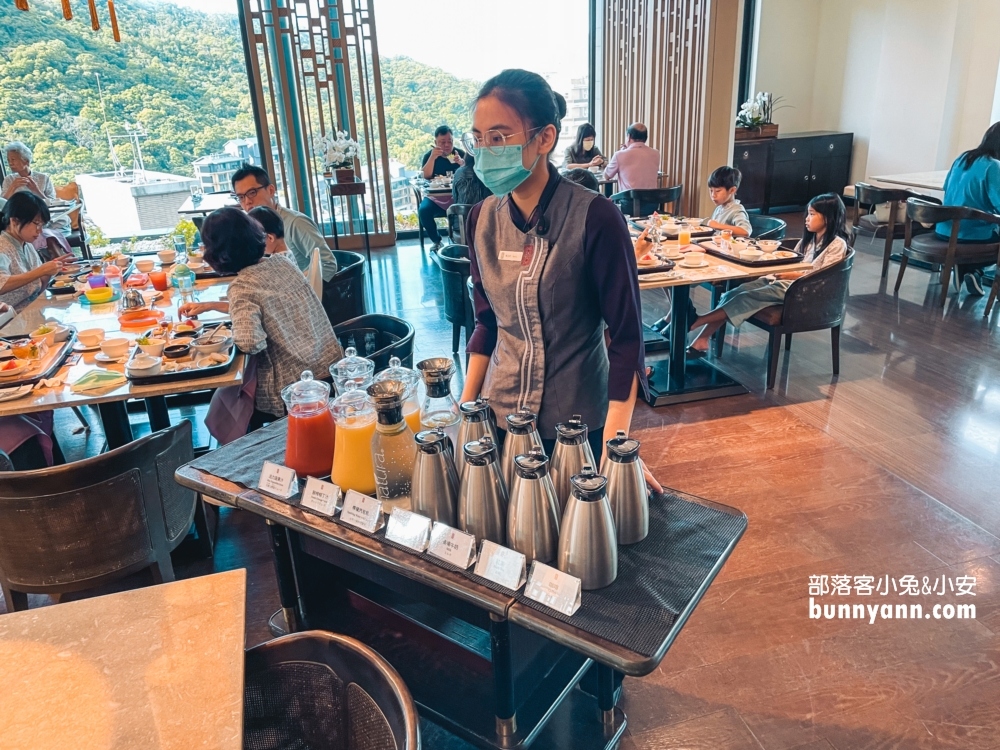 【麗禧溫泉酒店】擁有居高臨下的綠山視野，晚上更能眺望美麗的台北城市燈火