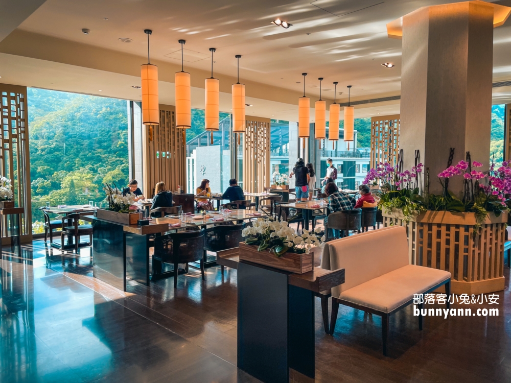 【麗禧溫泉酒店】擁有居高臨下的綠山視野，晚上更能眺望美麗的台北城市燈火