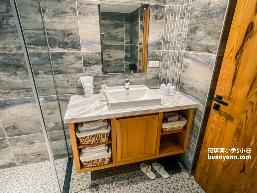 新樹民宿｜宜蘭住一晚地點推薦，彷佛住進森林裡