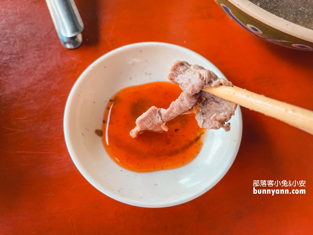 雲林【阿郎牛肉麵】一碗牛雜湯或牛肉湯只要60元